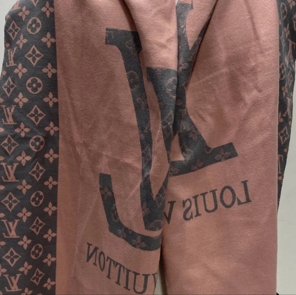 Louis Vuitton Accessories - Louis Vuitton Dusty Pink and Charcoal Scarf